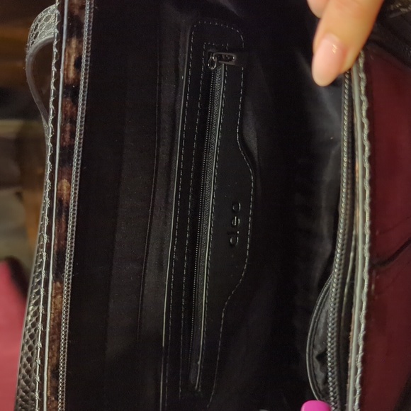 Purse - Picture 3 of 5